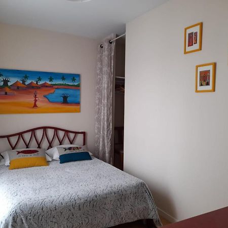 Appt Cosy 65 M2 Coeur De Ville A 150 M De La Plage Royan Exterior photo